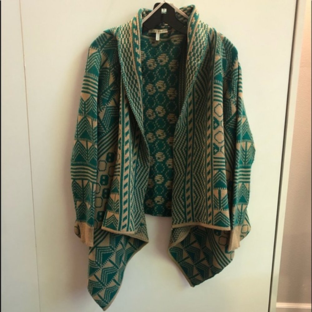 Francesca's Aztec print warm cardigan